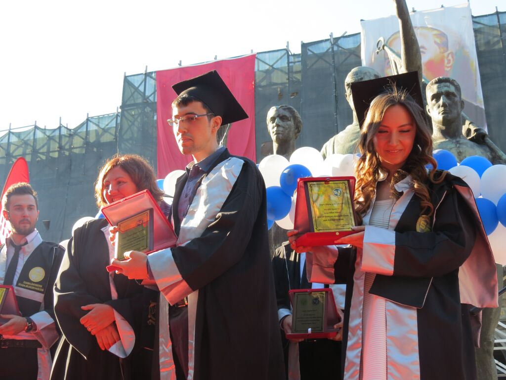 2014 MEZUNİYET TÖRENİ - 1984 mezunlarının sembolik mezuniyetleri