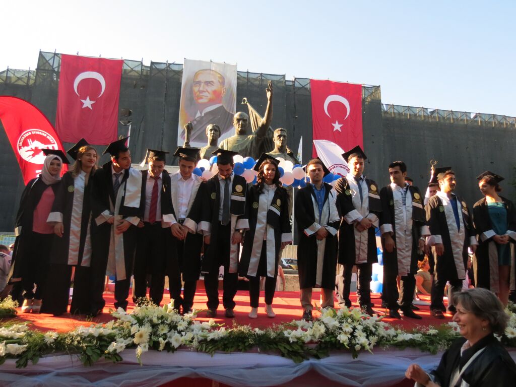 2014 MEZUNİYET TÖRENİ - 1984 mezunlarının sembolik mezuniyetleri